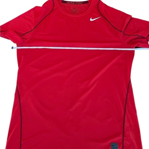 NIKE DRI FIT FITTED ATHLETIC RED SHIRT SIZE LARGE SHORT SLEEVES - Picture 8 of 8